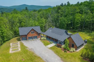 Image de 5br, 4. 5Bath Secluded House With Game Room, Firepit, Hottub, Pizza Oven and More