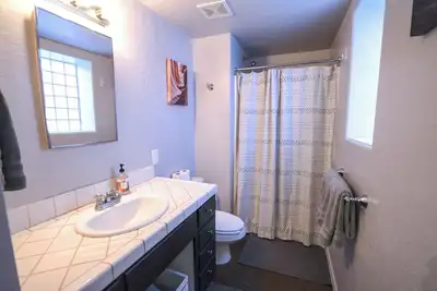 Image de Tranquil studio in charming Williams behind Wine Tasting Room perfect getaway