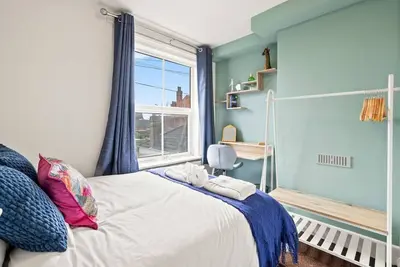 Image de Victorian 5-Bed Home| Loft |Walk to City & Cricket
