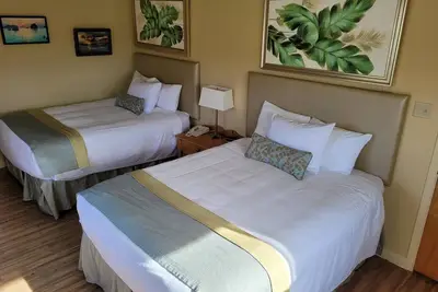 Image de Two-Queen Bedded Motel Room at Liscombe Resort
