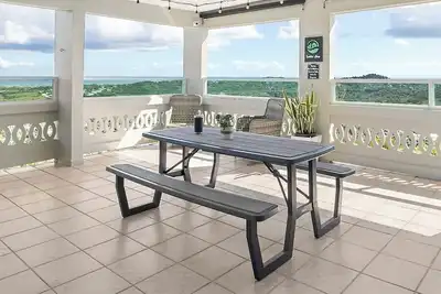 Image de Casa Grande y Moderna con impresionantes vistas a la naturaleza y al mar