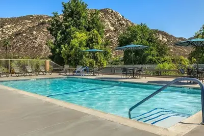 Image de 1 Bdrm Condo Saltwater Heated Pools, Hot Tubs, Racquet Club, 17 Tennis Courts