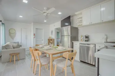 Image de Spacious 2br/2ba | Pool, Laundry & Gated