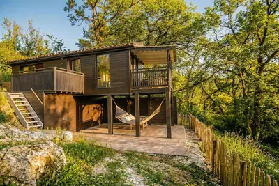 Image de Domaine la Védence: La Cabane Tchanquée