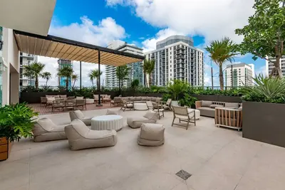 Image de Modern 2br at The Crosby Miami | Pool & Gym 2709