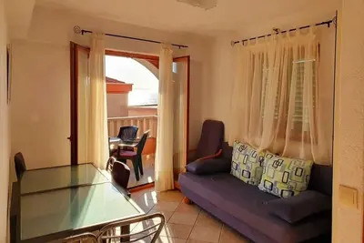 Image de Appartement de deux chambres prés de la plage Drasnice, Makarska (A-25930-a)