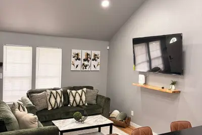 Image de 2-bedroom house in gorgeous Tulsa with cool Ac breeze