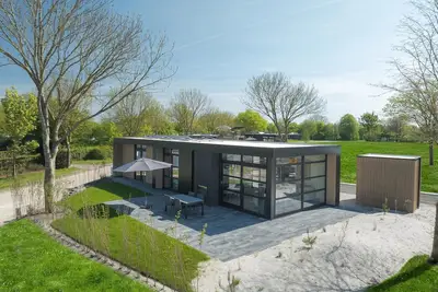 Image de Villa moderne acceptant les animaux domestiques