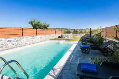 Image de Close to Sandy Beach & Amenities