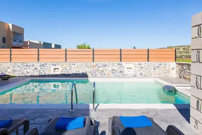 Image de Close to Sandy Beach & Amenities