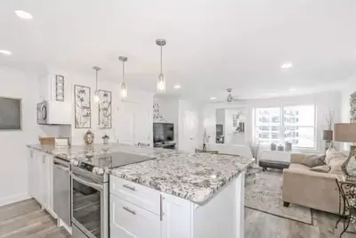 Image de 20th Fl Skyline Condo Walk to Stadiums Sleeps 6\nconcerts, conventions & World Cup