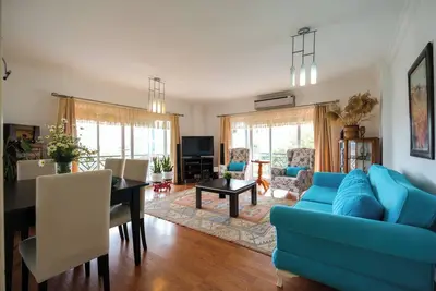 Image de 2-Bedroom, 2-Bathroom Apartment With Shared Pool In The City Center.