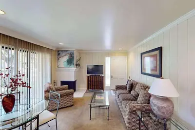 Image de Napa 2br condo at Silverado Resort — two king suites, golf views