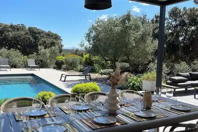 Image de Villa Joséphine, maison de vacances familiale classée 4 étoiles par Bonifacio.