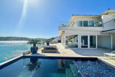 Image de Oceanfront Villa - 5 Suites - Infinity Pool & Privacy