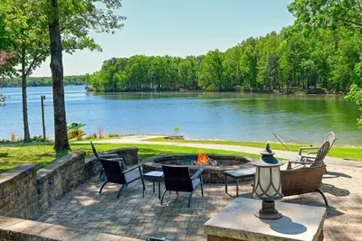 Image de Waterfront Sanctuary | Kayaks, Dock & Views