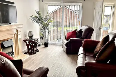 Image de Peaceful 2-Bed Bungalow with Garden and Parking