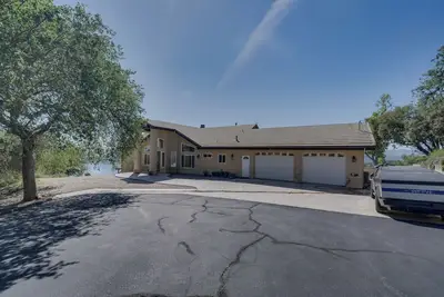 Image de Skyview Ranch at Lake Nacimiento, Across from the Marina!
