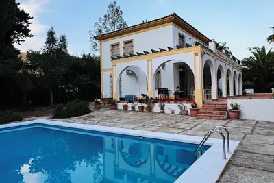 Image de Casa Sevilla -Giralda, villa with swimming pool just a few minutes from the center of Seville