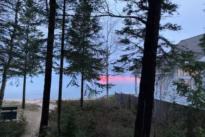 Image de Sandy Bottoms Cottage: Sunny lake paradise