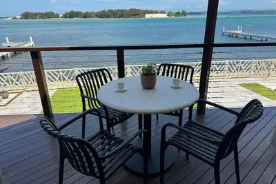 Image de Marks Point Water Front Retreat on Lake Macquarie w/kayaks, fisherman’s dream