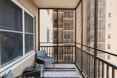 Image de Rare 2 Bed 2 Bath Downtown Condo Near Aquarium
