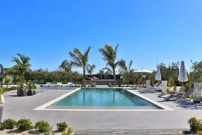 Image de Ville Olea by KlabHouse Lux 3br w/Pool and Hot tub