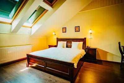 Joy City Stay Studio Royal Blue Suite