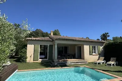 Image de Villa au calme avec clim et piscine