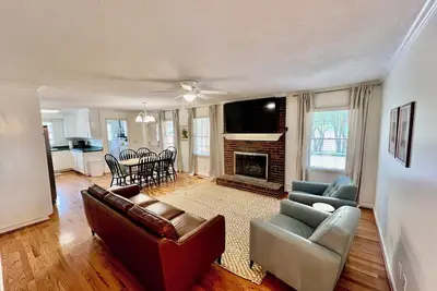Image de Waverly Home - 5 Bedrooms 3 Bathrooms
