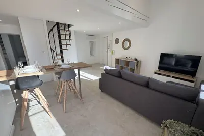 Image de Spacieux appartement rénové - Cœur de Nîmes