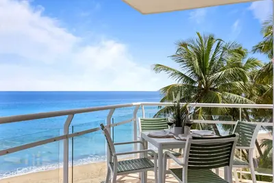 Image de Luxury Beachfront /Pool/ Amazing Views@Sandy Beach