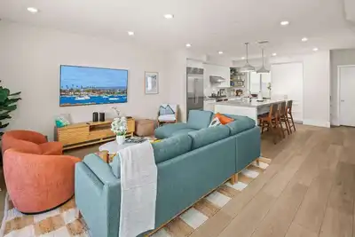 Image de 4 Bedroom, 3 Min Walk to Tamarack Beach