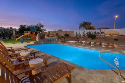 Image de Luxury Oasis | Slide Pool, Pickleball, Game Room