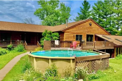 Image de Village Creek Lodge 7 Br Cabin w/ Hot Tub & Pool