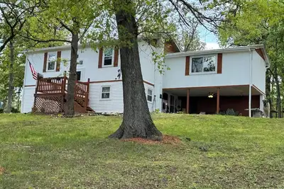 Image de Spacious 4-bedroom house in subdivision with Loz access. Truman Lake min. away.