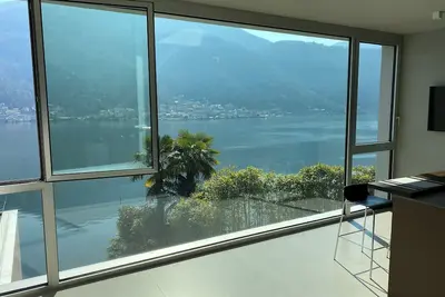 Image de Luxury villa front lake in the most beautiful Switzerland village
