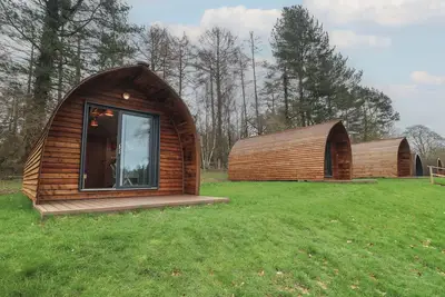 Image de Sherwood Pines - Deluxe Pod 2, romantic, with open fire in Edwinstowe
