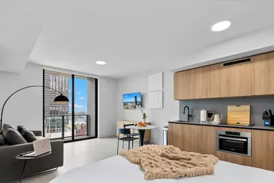Image de 501 First|Junior Studio w/ Pool Access + Pet Spa