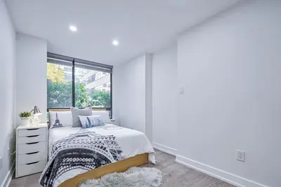 Image de Luxury specious condo at center of downtown Toronto