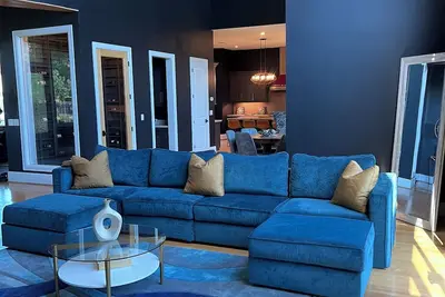 Image de Spacious 5-bedroom house •Sleep 10+•Perfect for groups •Near Nrg• Bayou Trail•