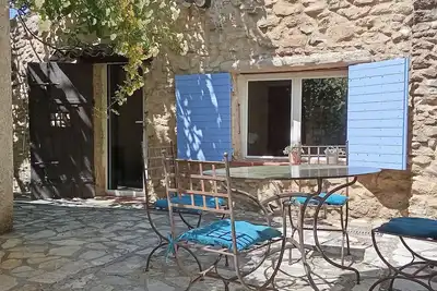 Gîte au milieu d'une oliveraie