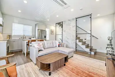 Image de Modern Townhome with Private Parking - Near Lumen Field, Downtown & Cap Hill