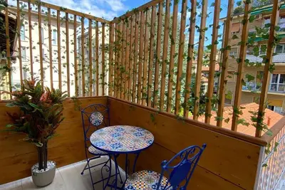 Suites within walking distance of Lake Como