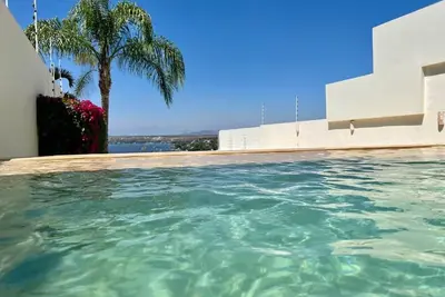 Image de Villa & Pool Cascada - Tequesquitengo Lake View