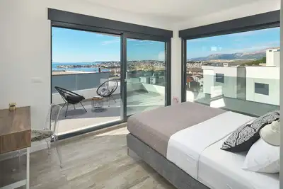 Image de Luxury villa Natali with pool, terrace and sea view