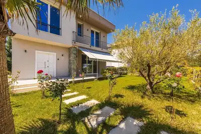 Image de White Escape | 3br Luxury Lalzi Beach Villa