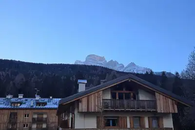 Image de Alpine Heaven, chalet near Cortina, spectacular mountain views of Dolomites