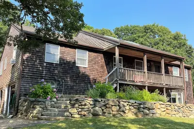 Image de 5-bedroom, 3-bath house on 5 Acres in Chilmark