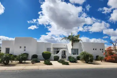 Image de Palm Valley Oasis in Goodyear! Luxury home for up to 8 guests!